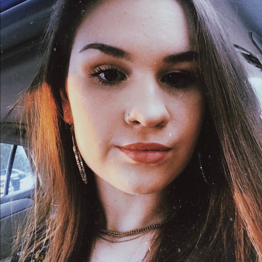 Meet your Posher, Emma